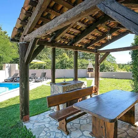 Casa Corina * VeliGolji